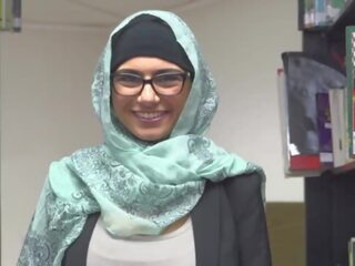 Mia khalfia - arabų goddess juostos nuogas į a biblioteka tiesiog už jūs