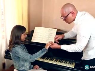 Lapės di pianinas pamoka hd porno šou video - spankbang 2