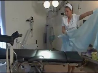 Superb pielęgniarka w opalenizna pończochy i obcasy w szpital - dorcel