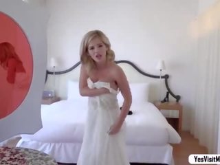 Fantastik bella trëndafil merr fucked në të saj bestfriends dasëm fustan
