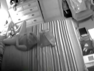Putri mama tertangkap onani di tersembunyi mata-mata kamera video