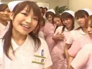 Aasialaiset sairaanhoitajat nauttia xxx video- päällä toppi